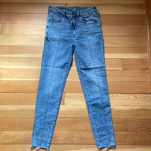 American Eagle Super High-Rise Jegging